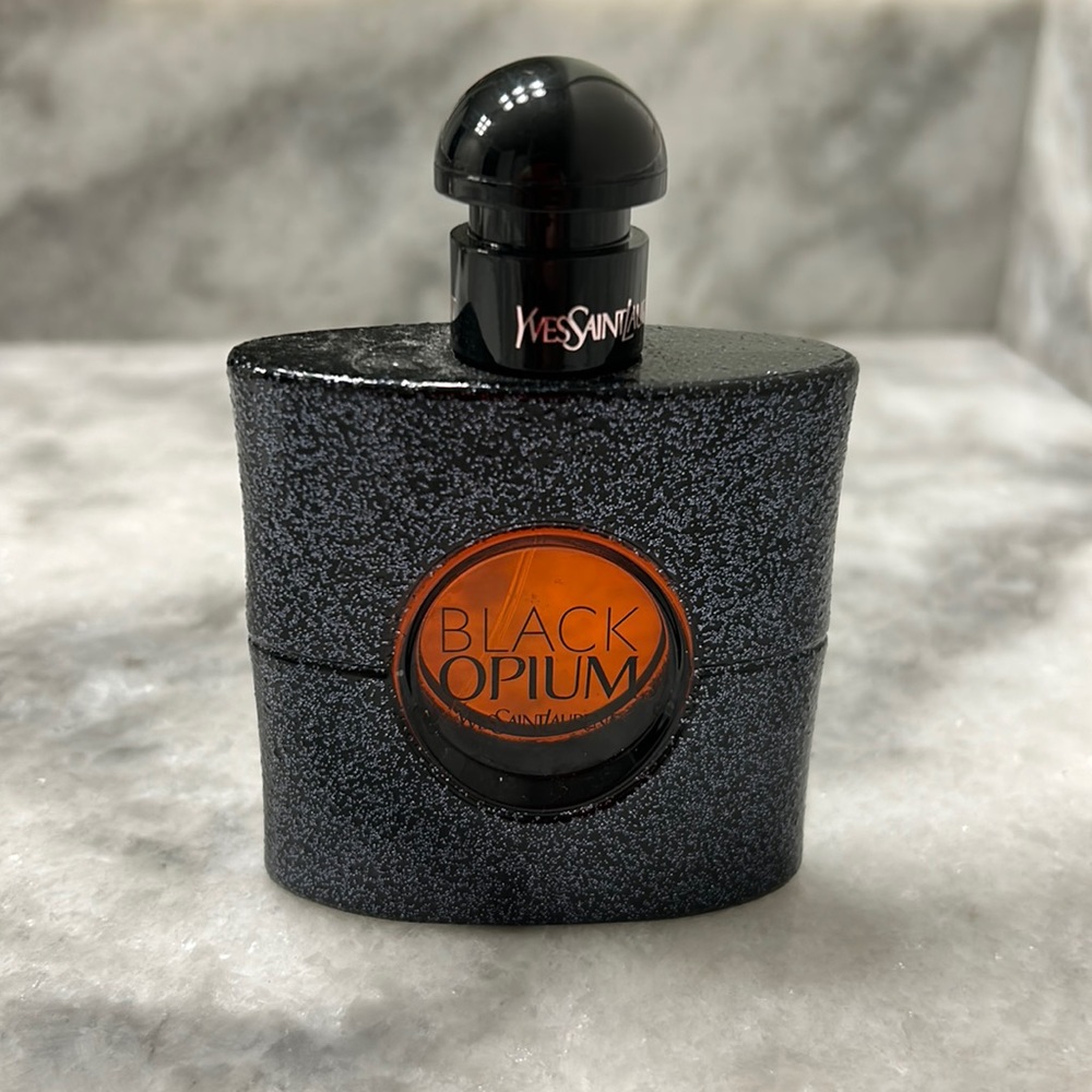 Yves Saint Laurent Black Opium Perfume